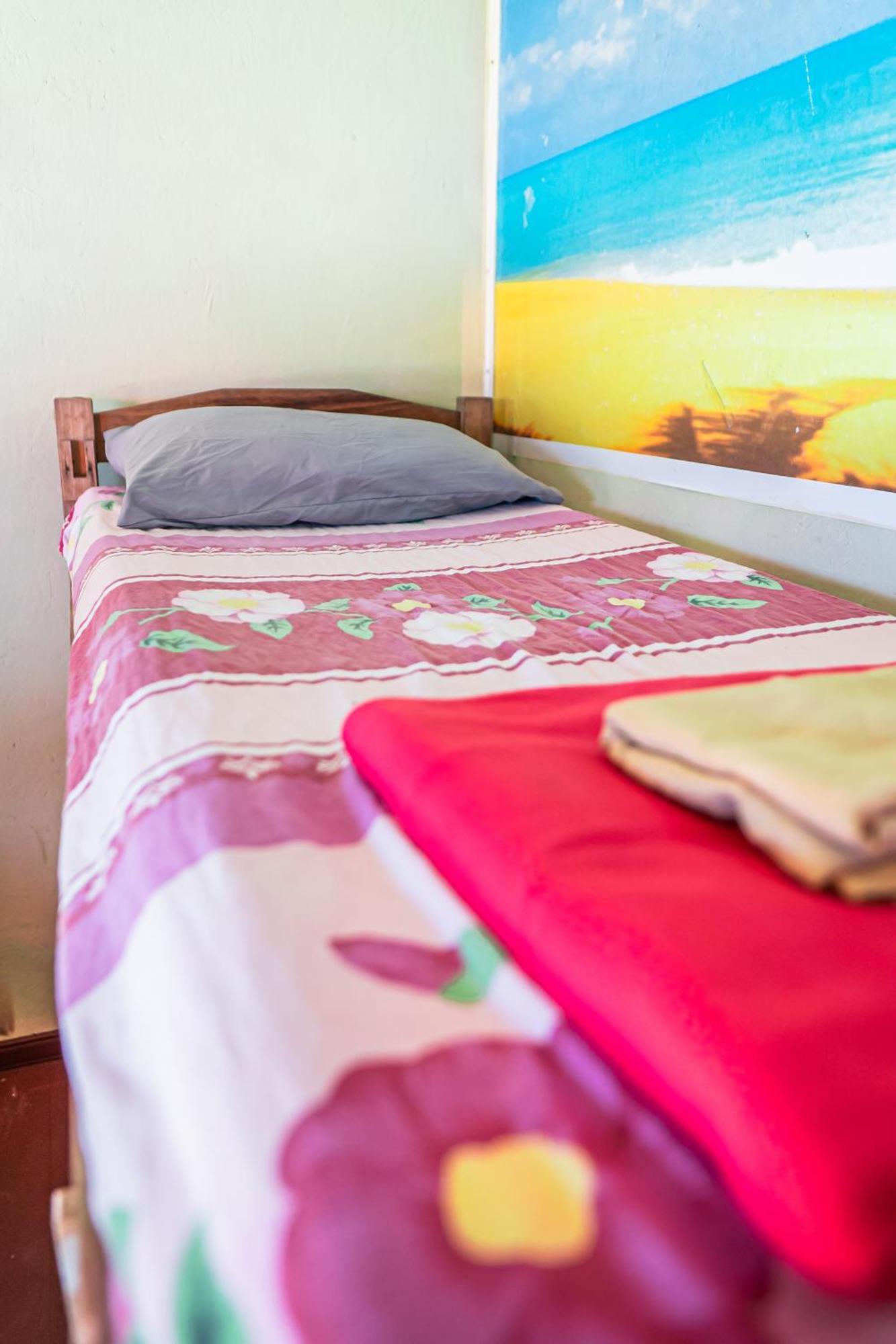 La Rubia Hostel La Pedrera Bilik gambar